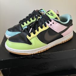 Nike Dunks 