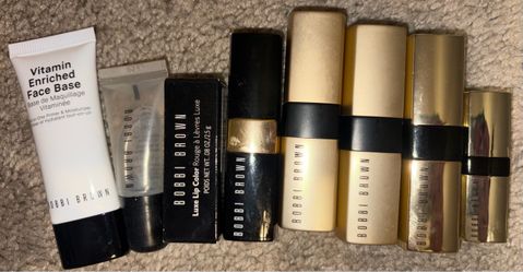 Bobbi Brown Makeup Bundle – 8 Pieces