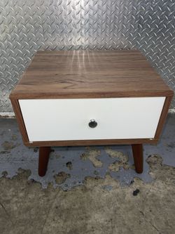 Mid-Century Modern Nightstand – Walnut & White, Single Drawer