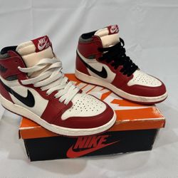 NIKE AIR JORDAN 1 RETRO