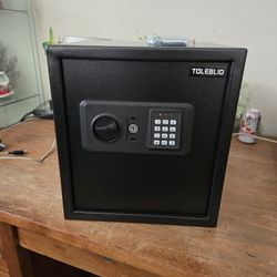 Toleblid Safe, Electronic Keypad Or Key Entry 1.2 Cubic Feet Storage Space