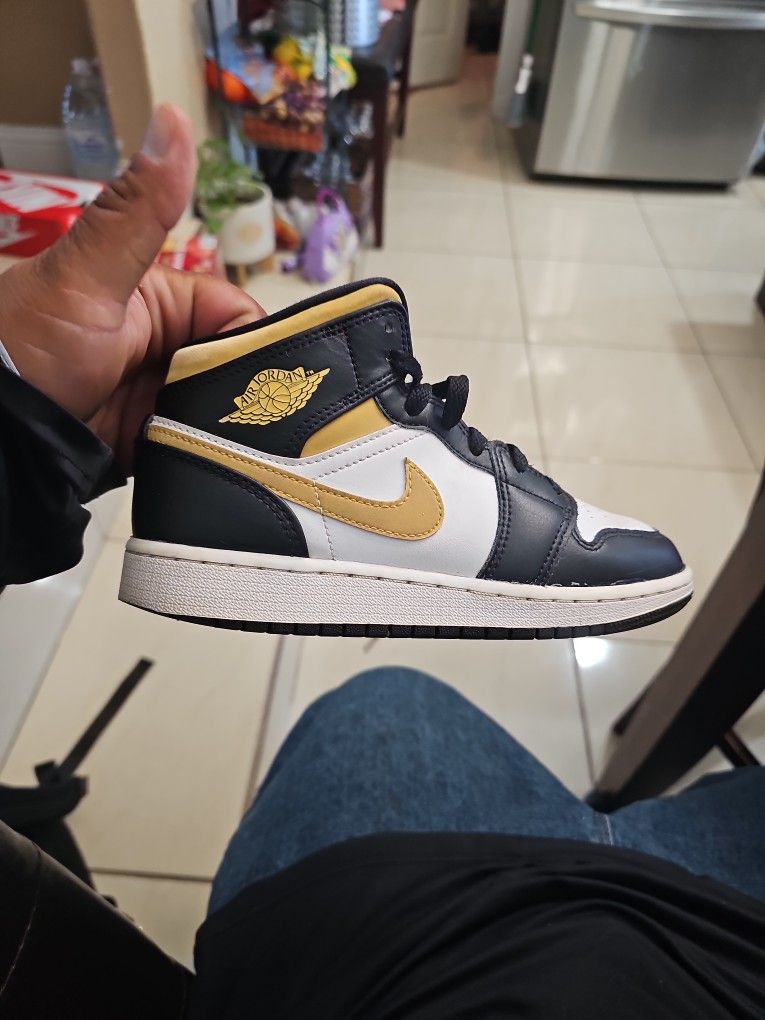 Air Jordan Shoes Size Y