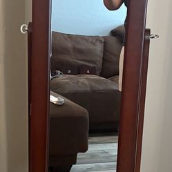 Mirrored jewelry holder (cherry wood)