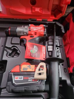 Milwaukee m18 fuel HammerDrill Kit