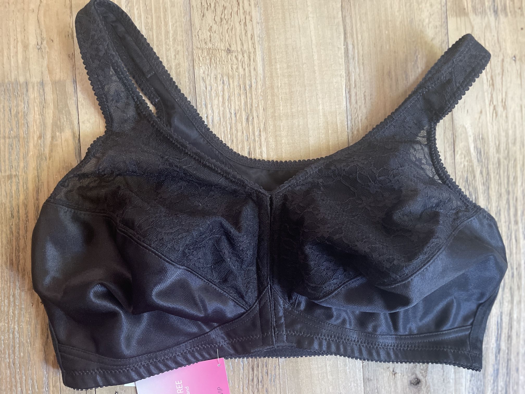 38 DD Exquisite Form Bra