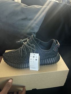 Yeezy 350 Boost Black Pirate Size 8 Brand New 