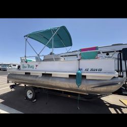 2004 Suntracker 19ft Party Barge Pontoon