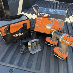 RIDGID 18V Cordless 2-Tool Combo Kit with Drill/Driver, Impact Driver, (2) 2.0 Ah Batteries, and Charger
