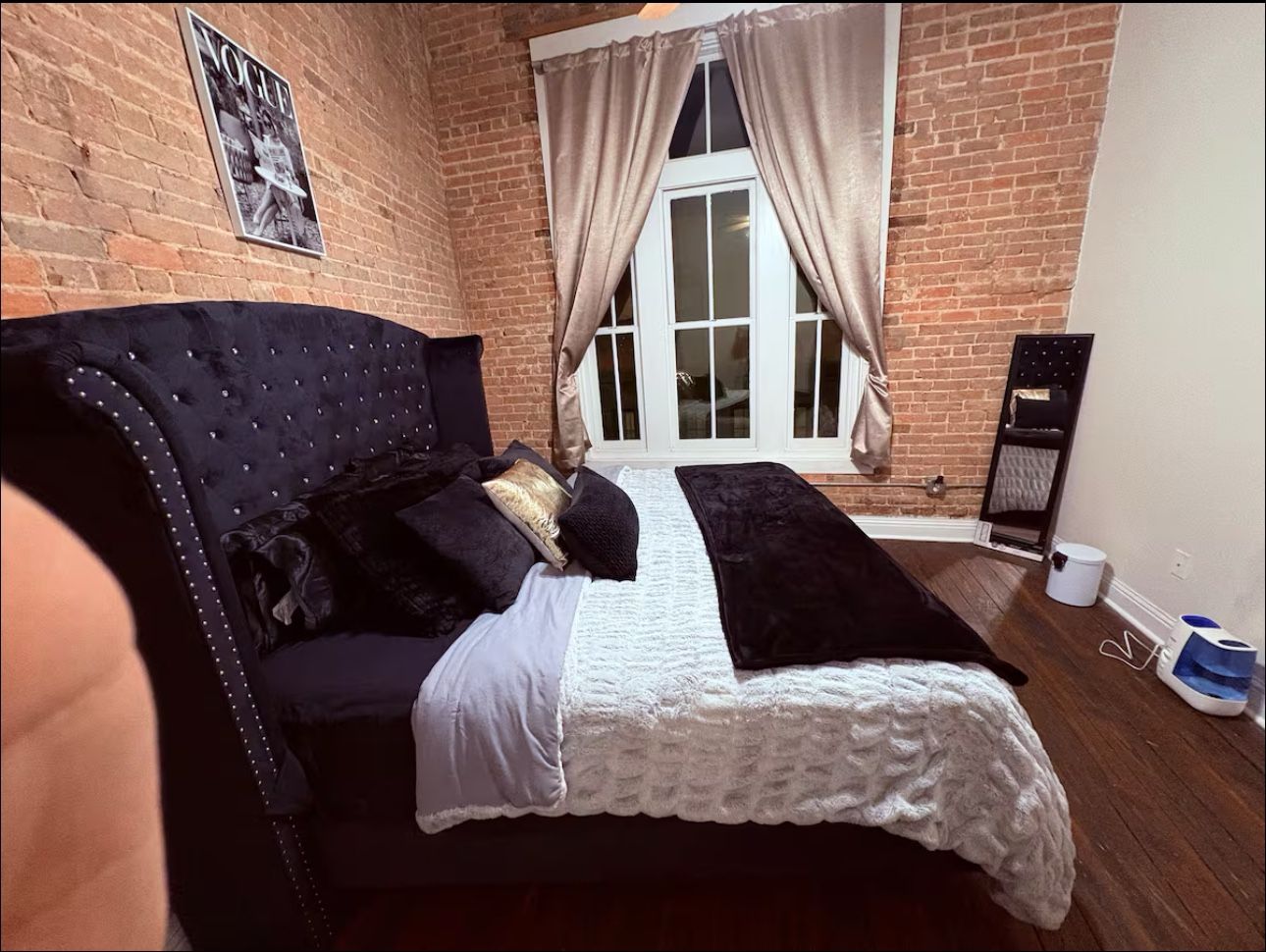 King Sized bed With mattress