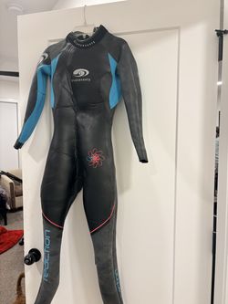 Blue Seventy wet suit - small woman’s