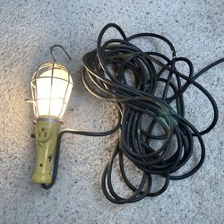 VINTAGE McGill 5000-G Series Work Light Trouble Light Mechanics Drop Light (A10)