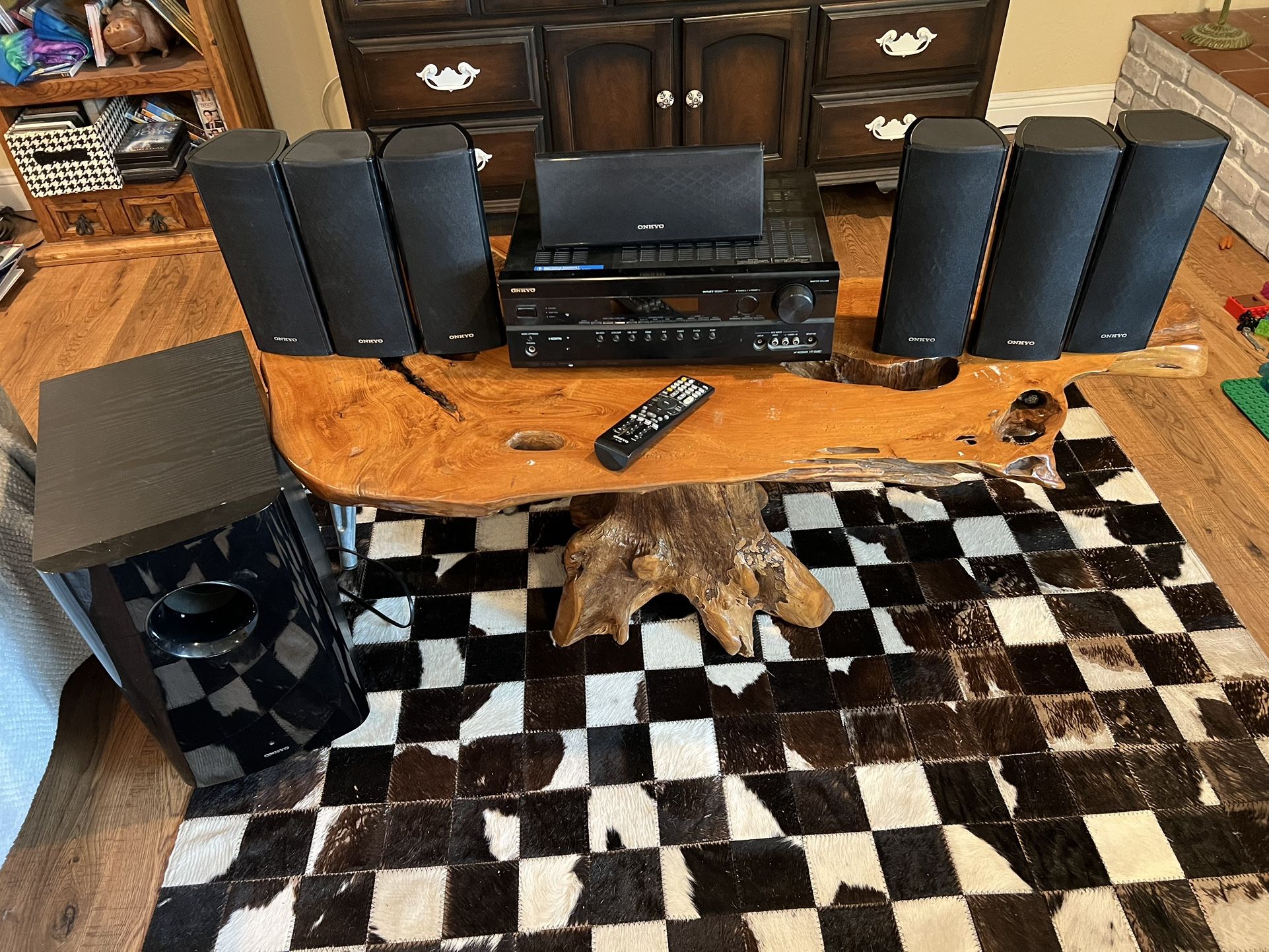 Onkyo HT-R680 Surround Sound System 7.1-channel surround sound