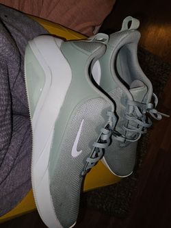 Nike Women's Sneakers *10*