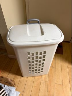 Laundry basket on wheels