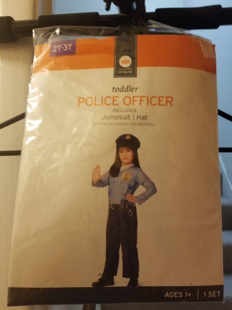 Brand new toddlers Halloween costume "police officer"