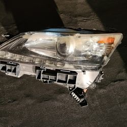 2014 Lexus GS  Front Bumper And Lamp