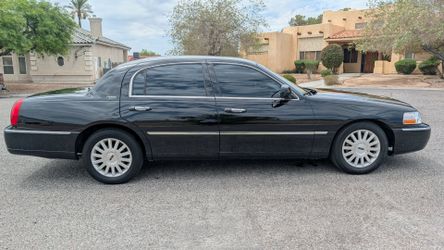 2011 Lincoln Town Car