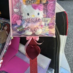 Hello Kitty Valentine 