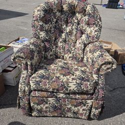 Lazy Boy Swivel Rocker Armchair