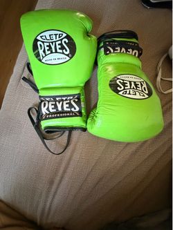 Neon green cleto Reyes gloves
