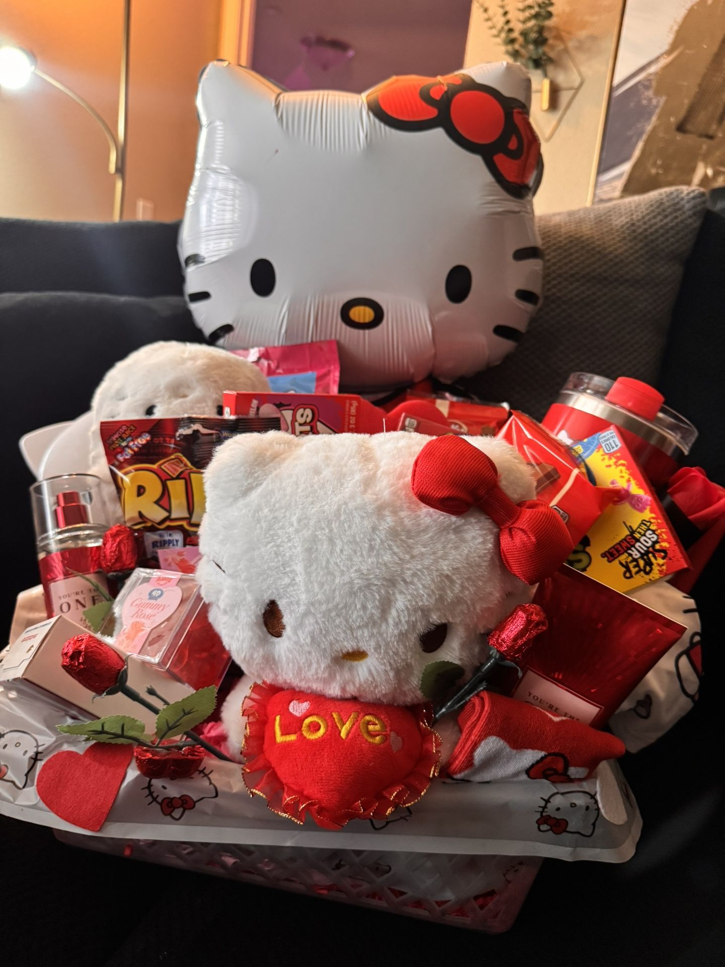 Hello kitty basket