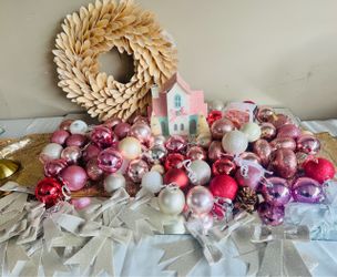 Christmas Decor Lot