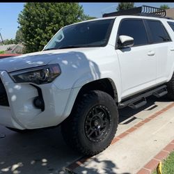 Toyota 4Runner, Tacoma, Tundra Icon Six Speeds Wheels With All Terrain Bfgoodrich KO2 Tires