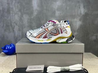 Balancenciga runner (any size you need)