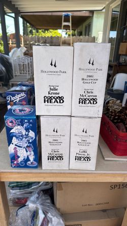 Bobble heads