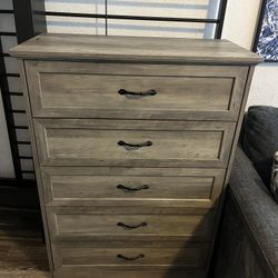 Chest 5-Drawer 31.5”