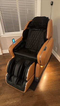 DreamWave M.8 Luxury Full-Body Massage Chair