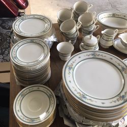 Noritake 74pc China Set