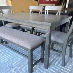 ✅️✅️(6 pc  Grey finish wood dining table set grey padded seat chairs and bench✅️✅️✅️