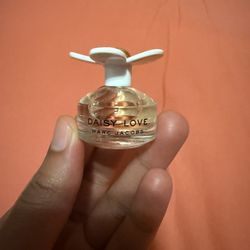 Marc Jacob’s Daisy Love Perfume mini (4ml / 0.13oz)