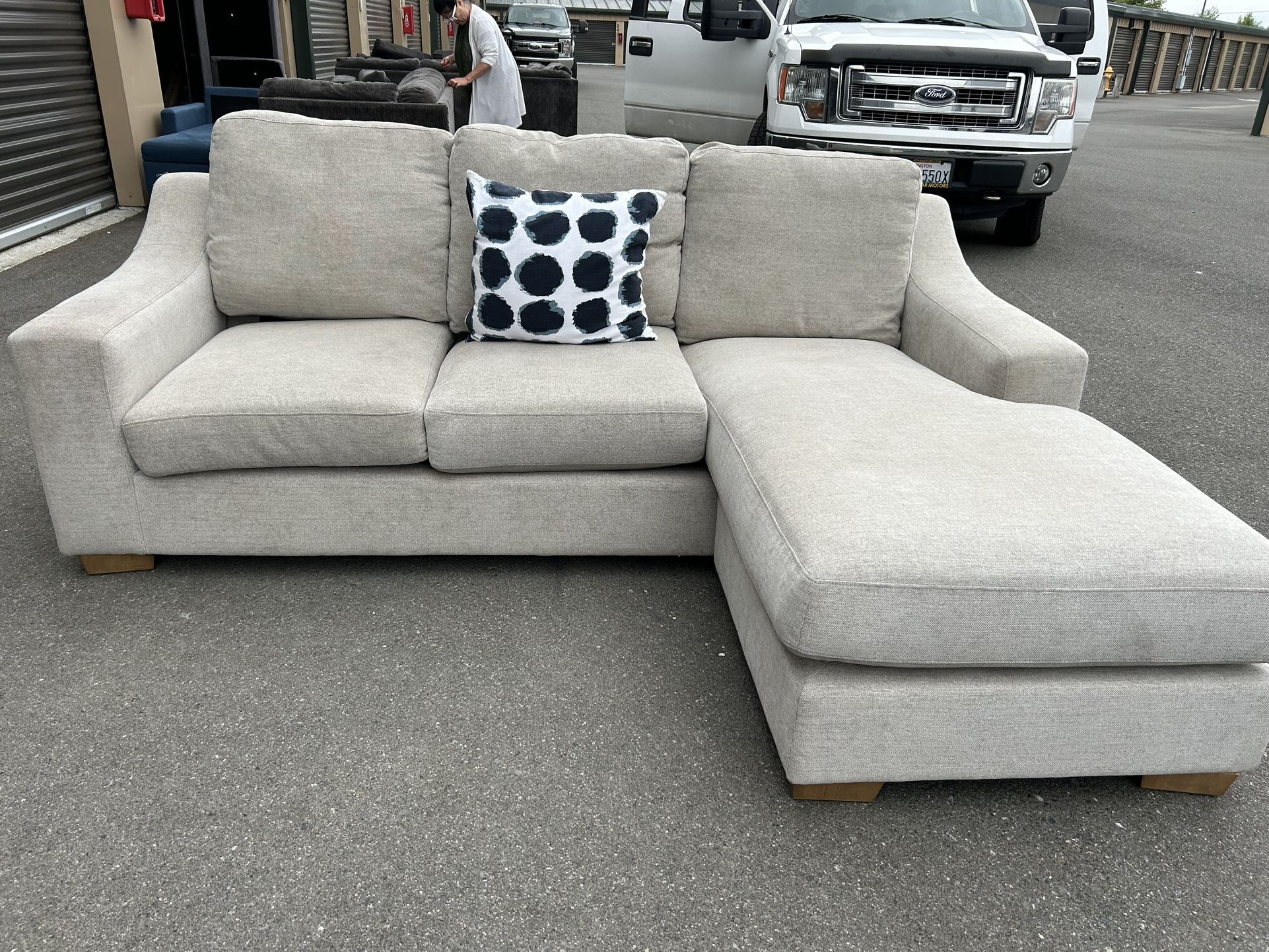 Sectional Couch 