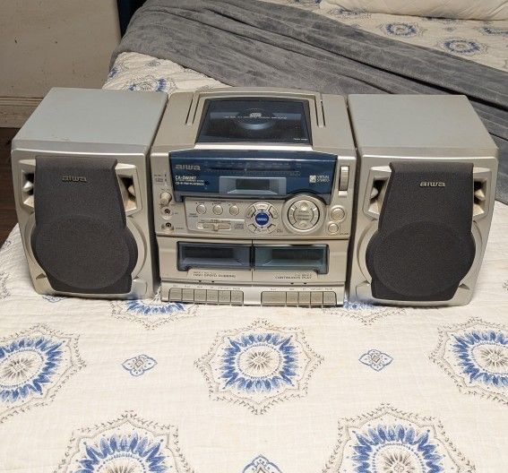 Aiwa CA-DW247 Stereo System – CDs, Cassettes & Radio – Work's Great