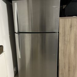 Whirlpool Refrigerator 