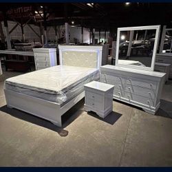 All Items On A Discount Price Complete Bed With Mirror And 2 Dressers