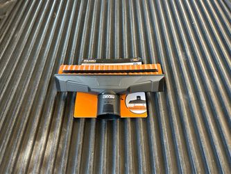 NEW RIDGID 2-1/2 in. NXT Max Locking Floor Tool Shop Vacuum Attachment w/Squeegee