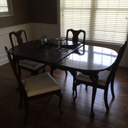 Harden Dining Room Set