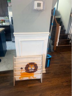 Kids book shelf