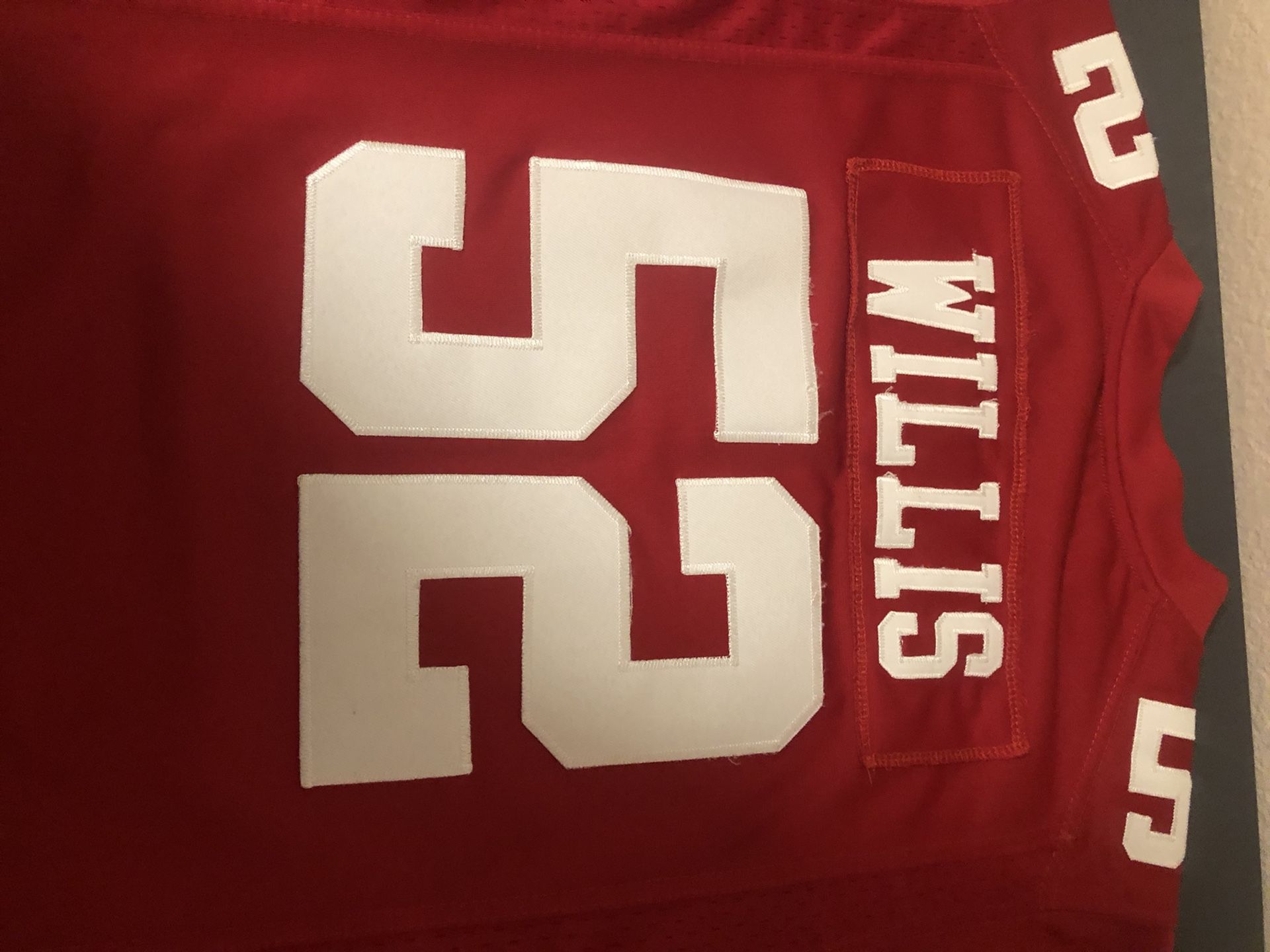 Sport One Of The G.O.A.T Ready For Game day?? 49ers Geniune Nike Patrick Willis Stitched jersey Size Medium! Gently Used Condition! Only $30!!!