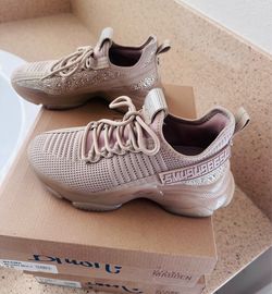 Steve Madden Maxima (Women's) size 7