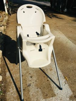 Foldable high chair