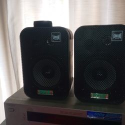 Pyle Speakers, Great Condition Sounds Good,$25 For Pair, ( Not Bluetooth, Indoor Or Outdoor