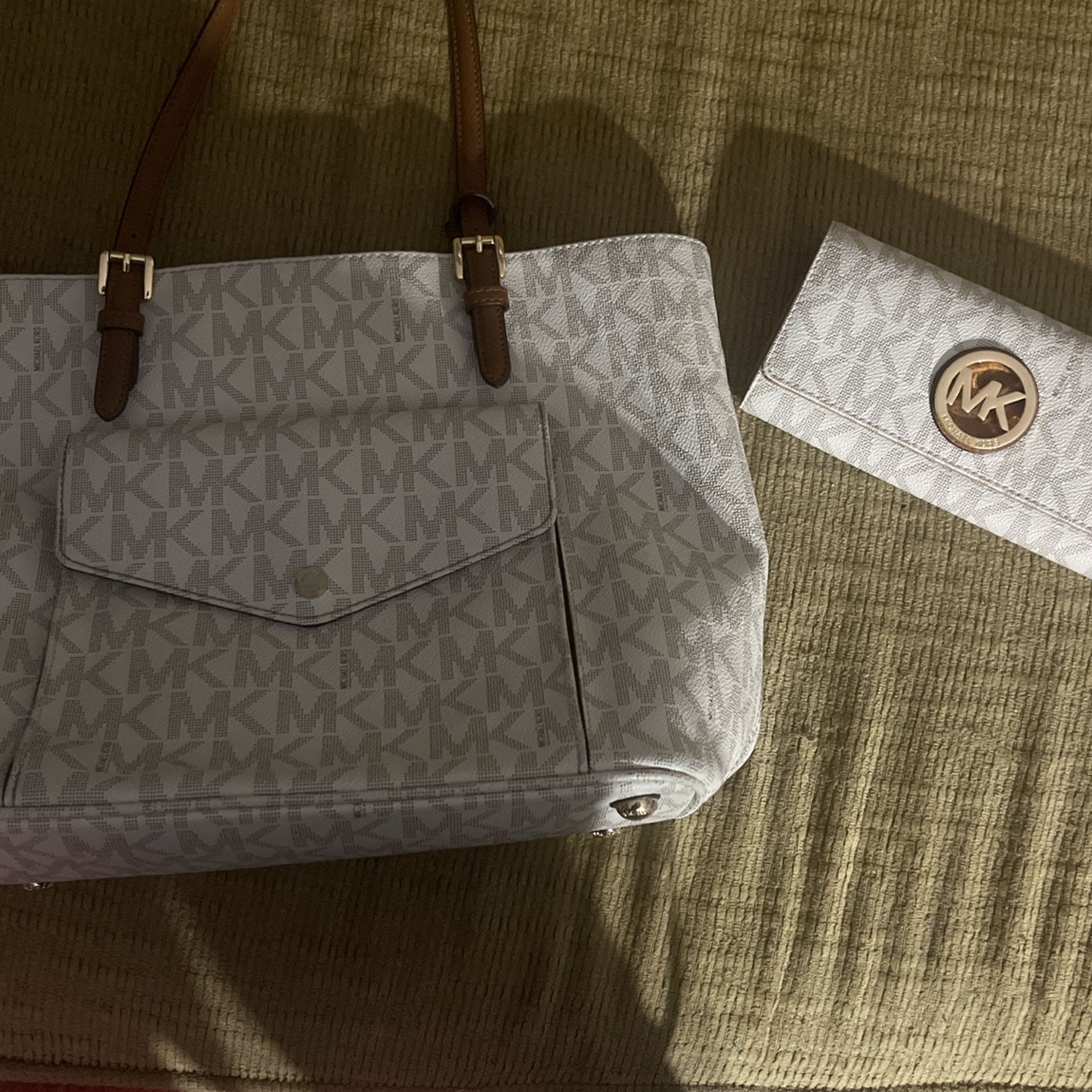 Michael Kors Purse With matching wallet
