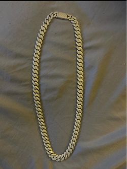 Solid Silver 925 Moissanite Iced Out Cuban Link Chain Necklace