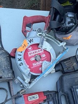Skilsaw Circular Saw with Diablo Blade