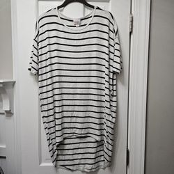 ​🖤 NWOT LuLaRoe Irma Tunic - XS - Gray/Black Stripe! 🩶 Pick-up In Great Bridge 