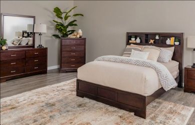 Walnut Queen Bedroom Group